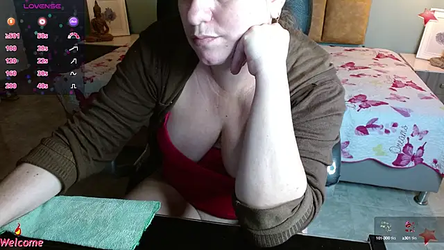 Snapshot of Barbiegomez chatting on March 2025 09:21:01 AM Barbiegomez online show from March 2025 09:21:01 AM