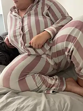 sweeti Em online show from March 2026 09:05:02 AM