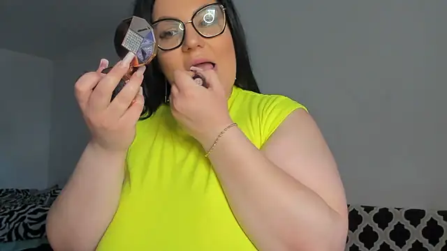 Snapshot of DaisiyWalker chatting on March 2025 06:16:01 AM DaisiyWalker online show from March 2025 06:16:01 AM