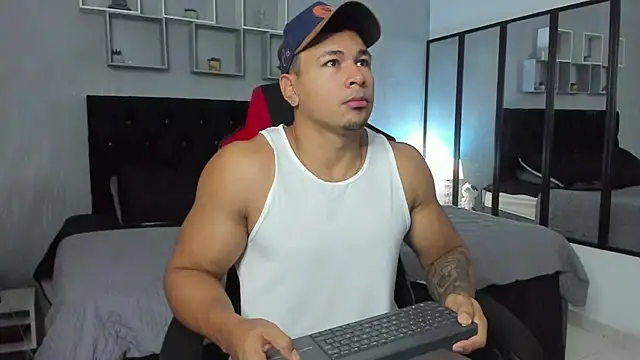 tyler hank01 online show from October 2025 11:53:01 AM