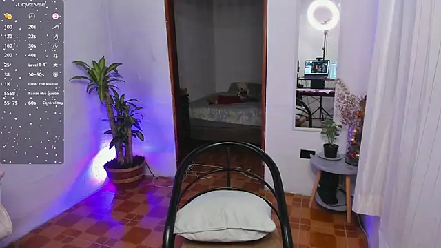 Snapshot of KiaMiller chatting on February 2025 08:14:02 PM KiaMiller online show from February 2025 08:14:02 PM