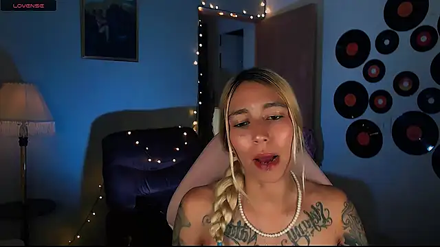 Saucy Jenn online show from February 2025 04:40:02 AM