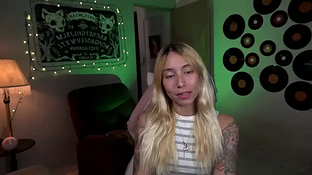 Saucy Jenn online show from March 2025 03:18:02 AM