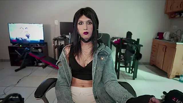 Snapshot of brenda_nataliaok chatting on January 2025 06:49:02 AM brenda nataliaok online show from January 2025 06:49:02 AM