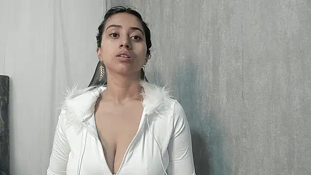 Valentinne z online show from December 2024 03:16:01 PM