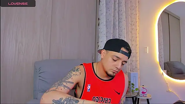 Snapshot of alejandro_calderon1 chatting on November 2025 03:18:02 AM alejandro calderon1 online show from November 2025 03:18:02 AM