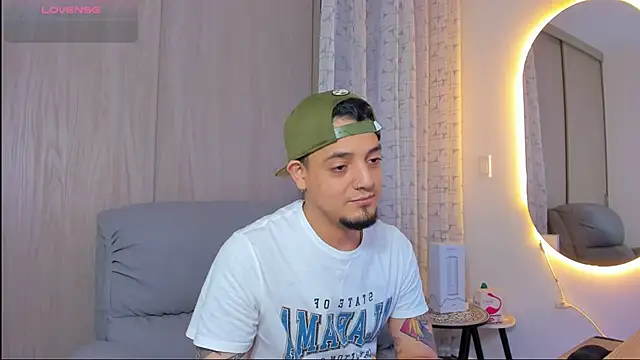 Snapshot of alejandro_calderon1 chatting on November 2025 03:49:02 AM alejandro calderon1 online show from November 2025 03:49:02 AM