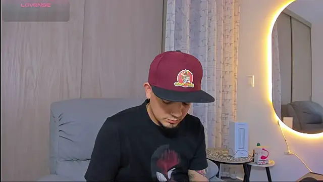 Snapshot of alejandro_calderon1 chatting on November 2025 02:55:01 AM alejandro calderon1 online show from November 2025 02:55:01 AM