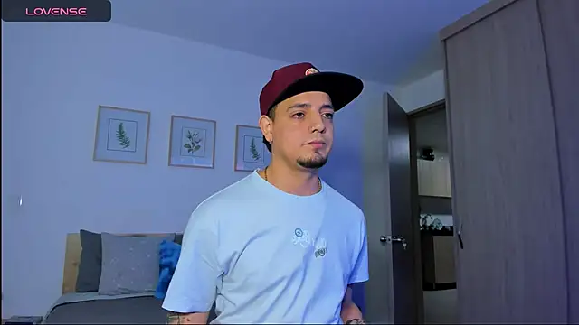 Snapshot of alejandro_calderon1 chatting on November 2025 12:56:02 AM alejandro calderon1 online show from November 2025 12:56:02 AM