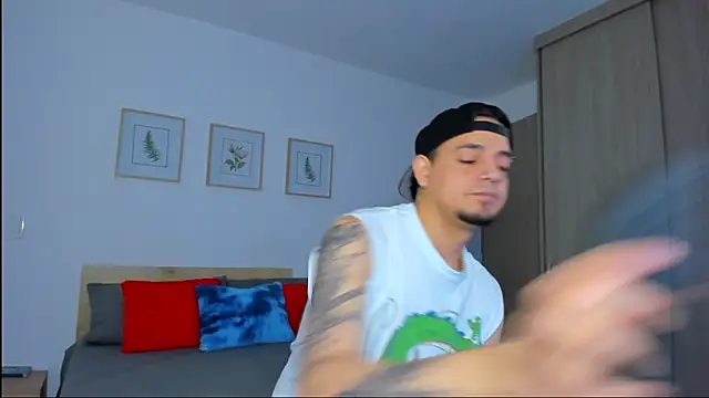 Snapshot of alejandro_calderon1 chatting on December 2025 03:03:01 AM alejandro calderon1 online show from December 2025 03:03:01 AM