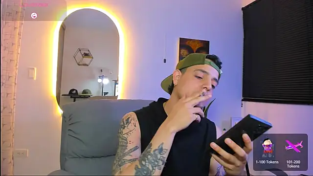 alejandro calderon1 online show from February 2026 06:26:01 AM