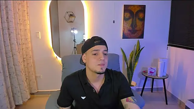 Snapshot of alejandro_calderon1 chatting on March 2026 06:19:02 AM alejandro calderon1 online show from March 2026 06:19:02 AM