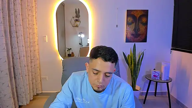 Snapshot of alejandro_calderon1 chatting on March 2026 04:17:02 AM alejandro calderon1 online show from March 2026 04:17:02 AM