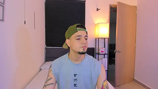 Snapshot of alejandro_calderon1 chatting on April 2026 04:28:02 AM alejandro calderon1 online show from April 2026 04:28:02 AM