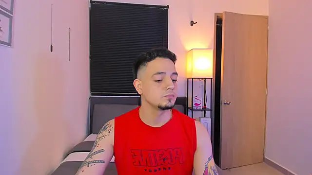 Snapshot of alejandro_calderon1 chatting on April 2026 03:31:02 AM alejandro calderon1 online show from April 2026 03:31:02 AM