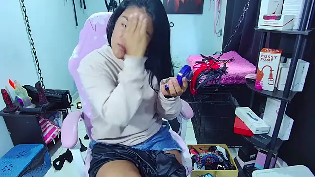 Hannah-grace online show from March 2025 04:09:01 PM