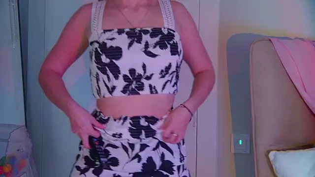 GentleRossi online show from February 2025 09:22:01 PM