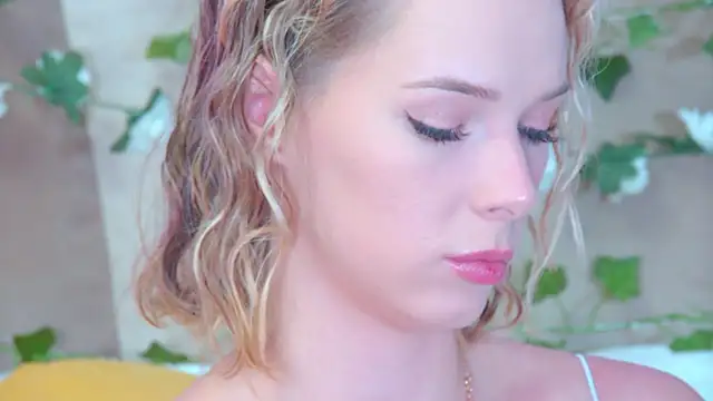 Snapshot of GentleRossi chatting on March 2026 03:05:01 PM GentleRossi online show from March 2026 03:05:01 PM