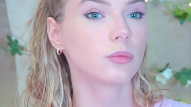 Snapshot of GentleRossi chatting on April 2026 03:05:01 PM GentleRossi online show from April 2026 03:05:01 PM