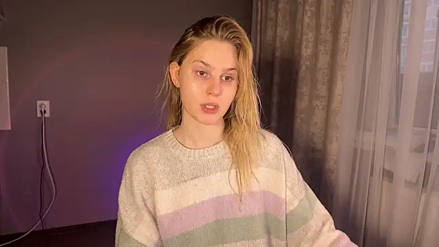 Snapshot of Chanel_Gill chatting on December 2024 04:55:01 AM Chanel Gill online show from December 2024 04:55:01 AM