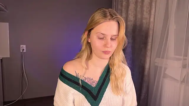 Snapshot of Chanel_Gill chatting on December 2024 06:17:02 PM Chanel Gill online show from December 2024 06:17:02 PM