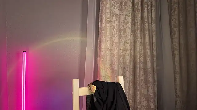 Snapshot of Chanel_Gill chatting on January 2025 04:31:02 AM Chanel Gill online show from January 2025 04:31:02 AM