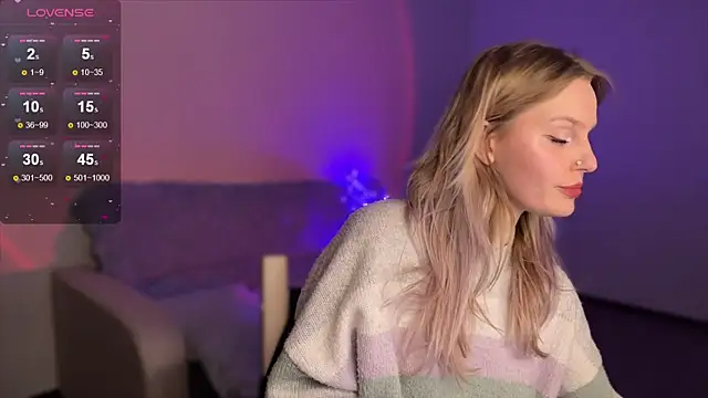 Snapshot of Chanel_Gill chatting on February 2025 11:48:01 PM Chanel Gill online show from February 2025 11:48:01 PM