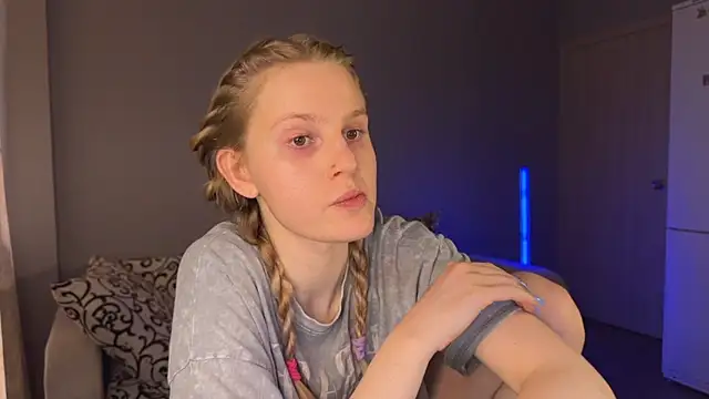 Snapshot of Chanel_Gill chatting on March 2025 01:50:02 PM Chanel Gill online show from March 2025 01:50:02 PM