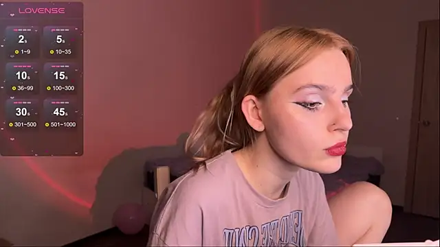 Snapshot of Chanel_Gill chatting on March 2025 06:48:02 PM Chanel Gill online show from March 2025 06:48:02 PM