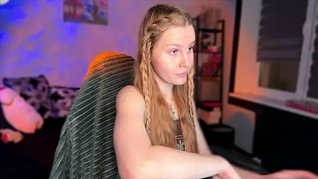 Snapshot of Chanel_Gill chatting on December 2025 07:22:01 PM Chanel Gill online show from December 2025 07:22:01 PM