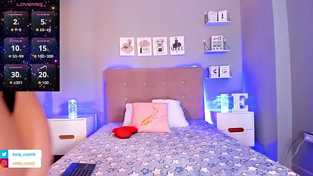 EmilyCoast-1 online show from December 2025 07:20:02 PM