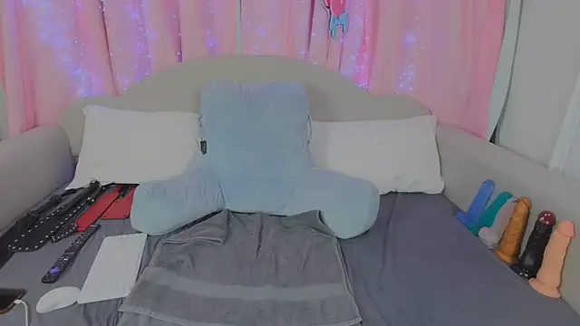 MeghanXO online show from February 2025 11:14:02 PM