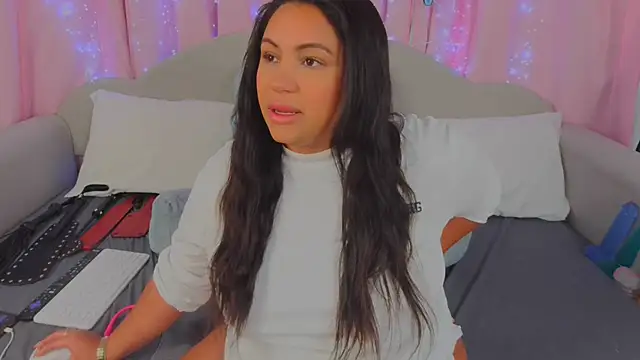 MeghanXO online show from February 2025 01:21:02 PM