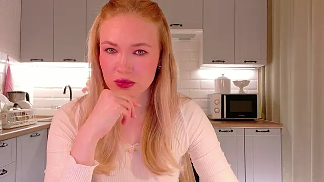 Snapshot of Veronika_Mitchel chatting on April 2026 06:09:01 PM Veronika Mitchel online show from April 2026 06:09:01 PM