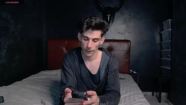 Snapshot of DanielCrush1 chatting on April 2026 07:42:02 PM DanielCrush1 online show from April 2026 07:42:02 PM