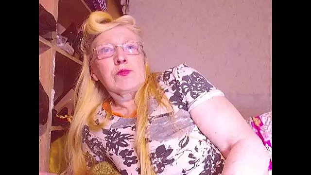 MadamBombShell online show from February 2025 07:59:02 PM