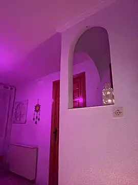 Snapshot of KarlaLuar_ chatting on April 2026 09:32:01 PM KarlaLuar online show from April 2026 09:32:01 PM