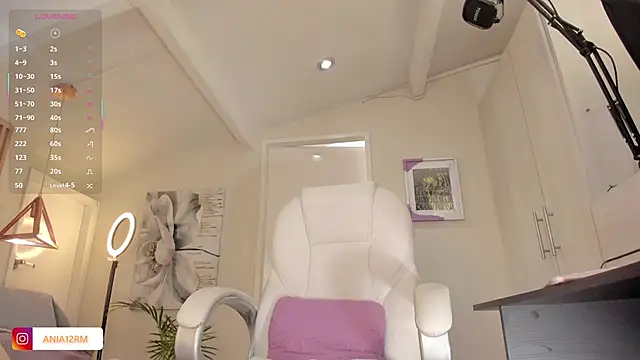 catalinasaiz online show from November 2025 02:19:01 PM