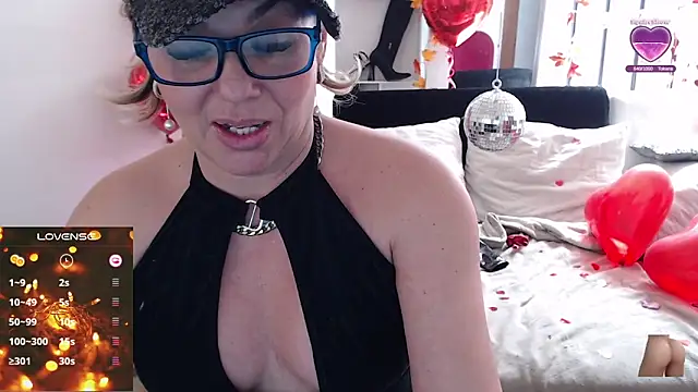 Snapshot of Myrnasexxx chatting on February 2025 06:44:01 PM Myrnasexxx online show from February 2025 06:44:01 PM