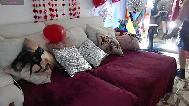 Snapshot of Myrnasexxx chatting on March 2025 01:28:01 AM Myrnasexxx online show from March 2025 01:28:01 AM