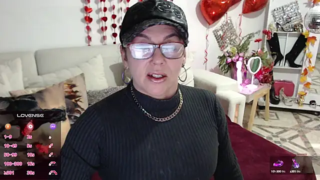 Snapshot of Myrnasexxx chatting on March 2025 03:22:02 AM Myrnasexxx online show from March 2025 03:22:02 AM