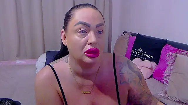 BustyVicky online show from February 2026 09:57:02 PM