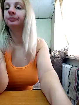 BustyBlond online show from November 2025 10:06:02 AM