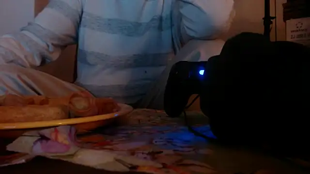 Snapshot of Cordt27 chatting on April 2026 08:09:01 PM Cordt27 online show from April 2026 08:09:01 PM