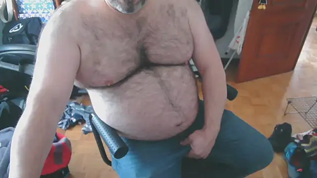 Snapshot of mikeyhotbear chatting on January 2025 11:13:02 AM mikeyhotbear online show from January 2025 11:13:02 AM