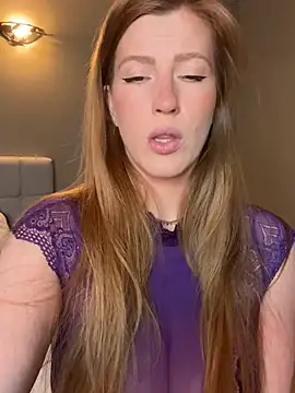 Snapshot of FoxyFrenchy chatting on December 2024 06:50:01 PM FoxyFrenchy online show from December 2024 06:50:01 PM