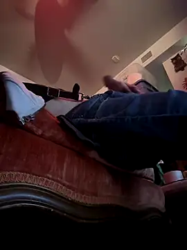 Snapshot of htk1975 chatting on December 2025 10:47:01 PM htk1975 online show from December 2025 10:47:01 PM