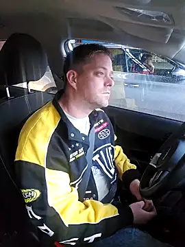 Trucker Hunter online show from December 2024 02:08:02 PM