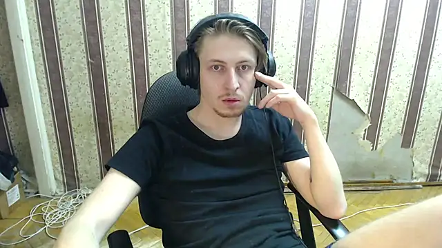 darienlarge online show from October 2025 04:28:01 PM