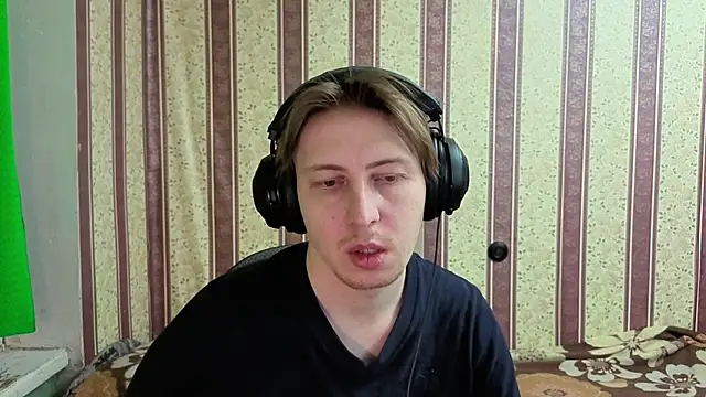 darienlarge online show from December 2025 04:30:01 AM